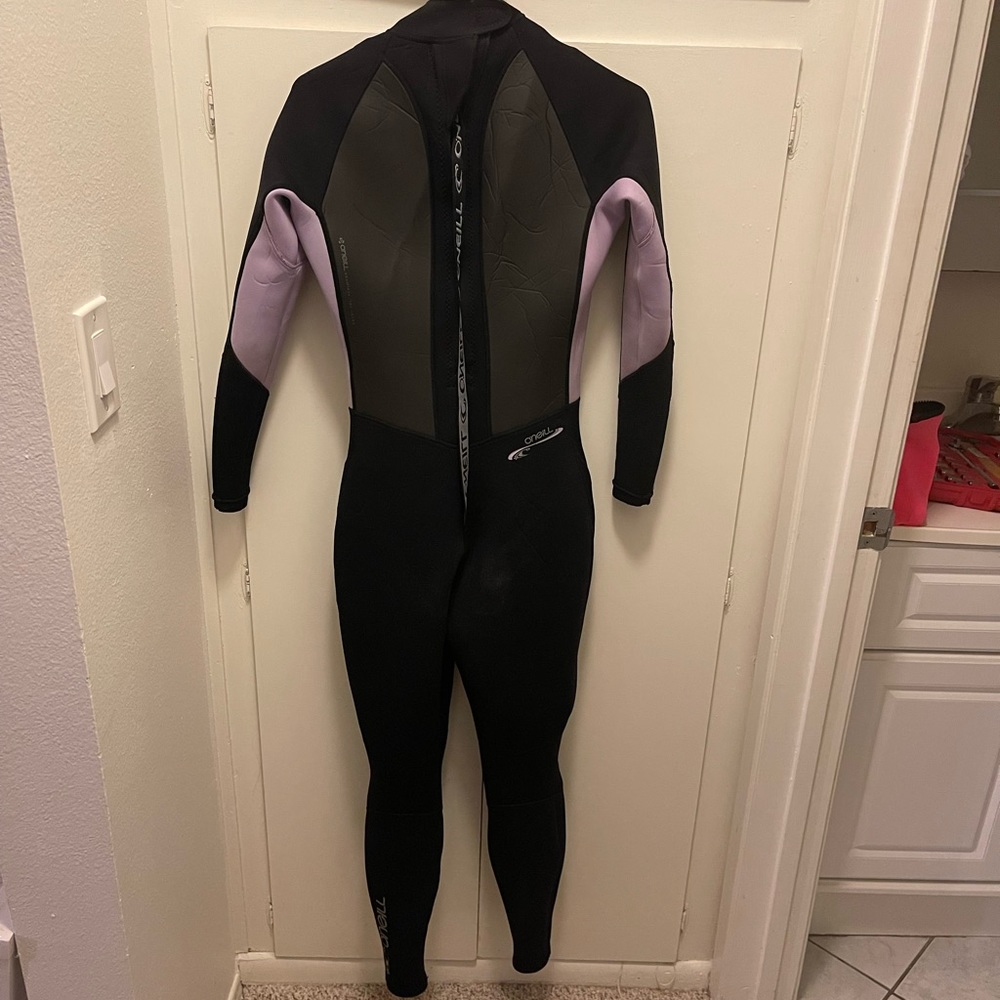 Womens O’Neill Wetsuit great condition 
US Size 12